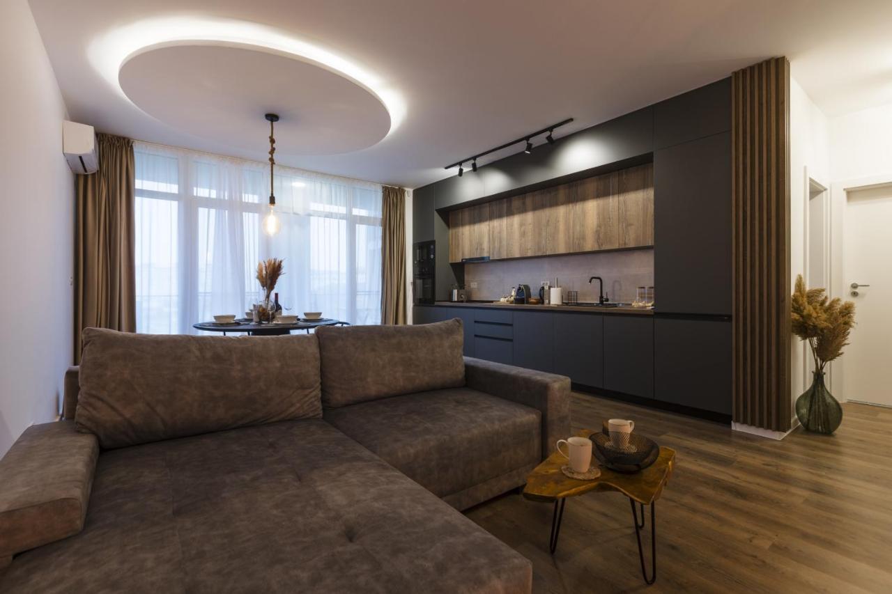 Apartment Near Iulius Mall With Balcony & Private Parking تيميشورا المظهر الخارجي الصورة