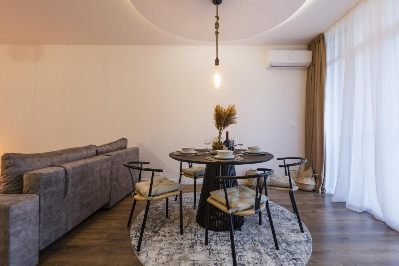 Apartment Near Iulius Mall With Balcony & Private Parking تيميشورا المظهر الخارجي الصورة