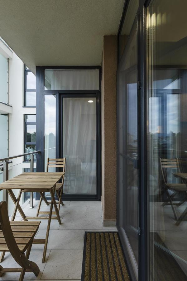 Apartment Near Iulius Mall With Balcony & Private Parking تيميشورا المظهر الخارجي الصورة